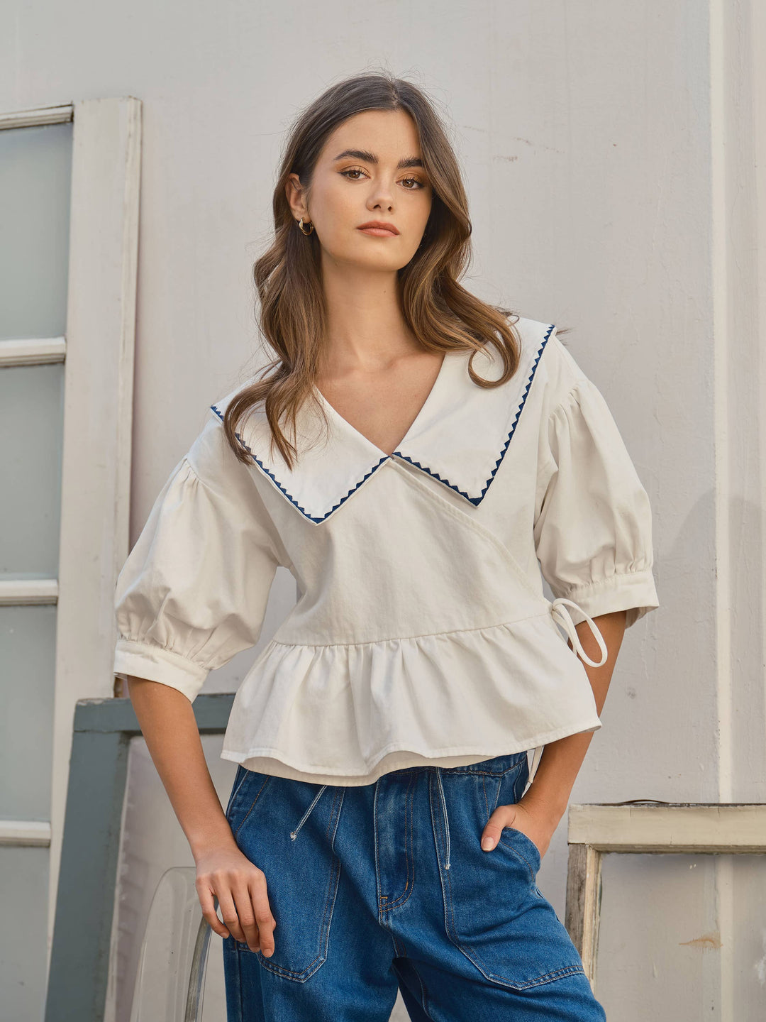 CC EMBORDIERED BIG COLLAR WRAP RUFFLE TOP