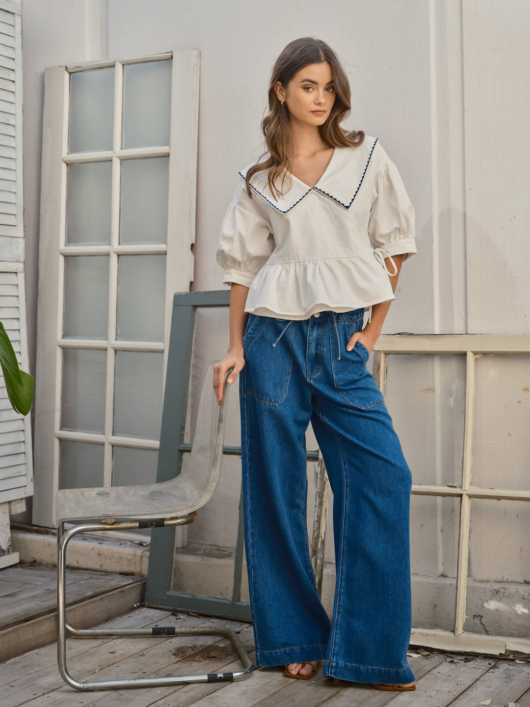 CC EMBORDIERED BIG COLLAR WRAP RUFFLE TOP