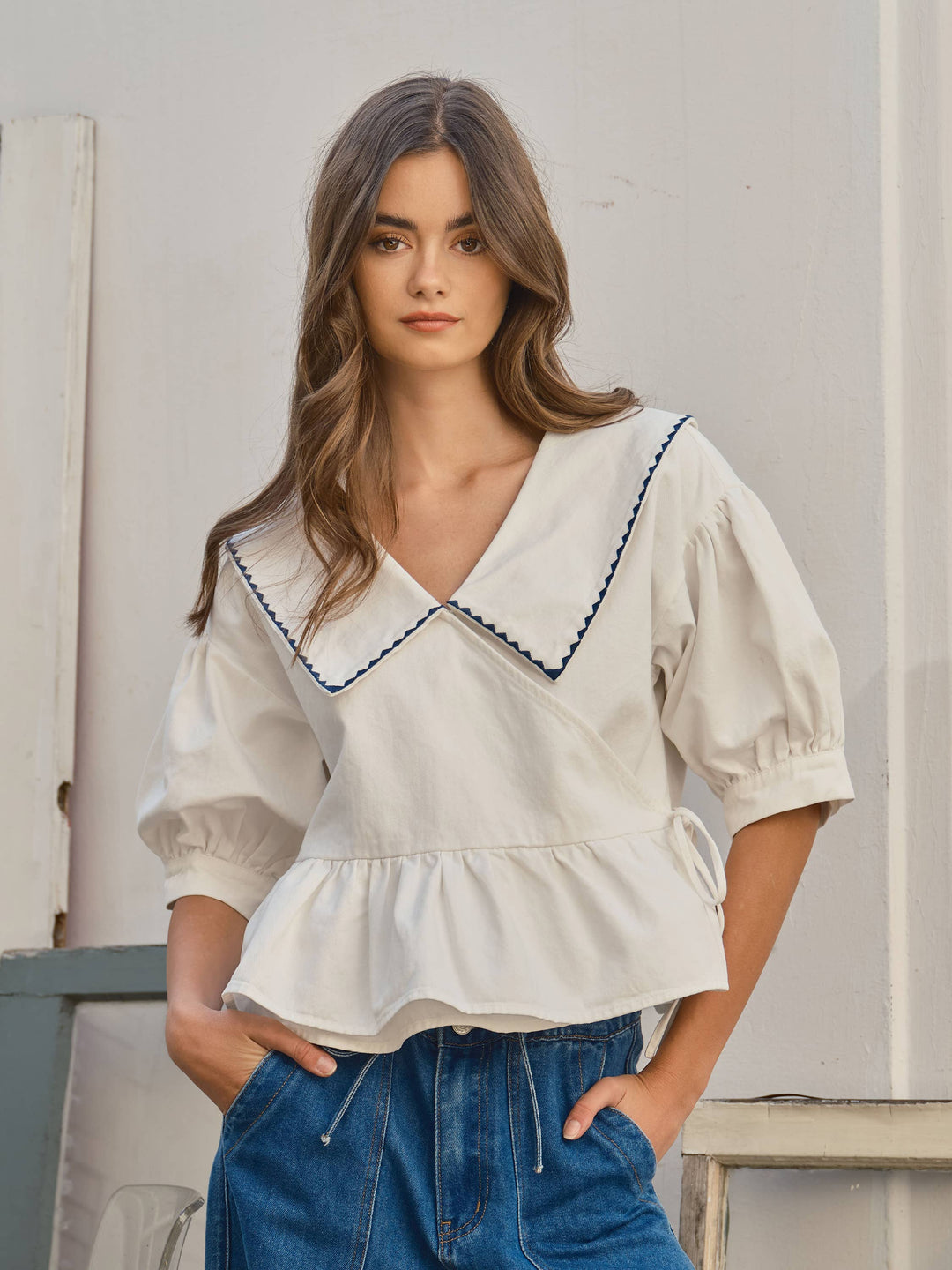 CC EMBORDIERED BIG COLLAR WRAP RUFFLE TOP
